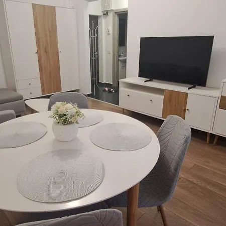 Brown Residence - Elegant Aparthotel-3